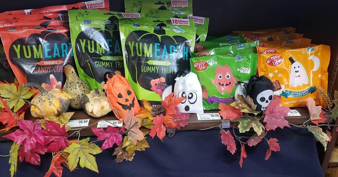 🎃👻
Any planners out there starting to get ready for Halloween?
We have treat bags as well as treats!
The chocolate is free of major allergens (and quite delicious- this coming from a person who has no allergies!) and the candy corn and gummy fru